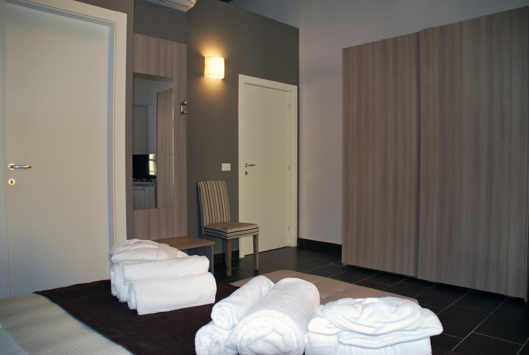 Casasicilia Carlo V Hotel ปาแลร์โม ภายนอก รูปภาพ
